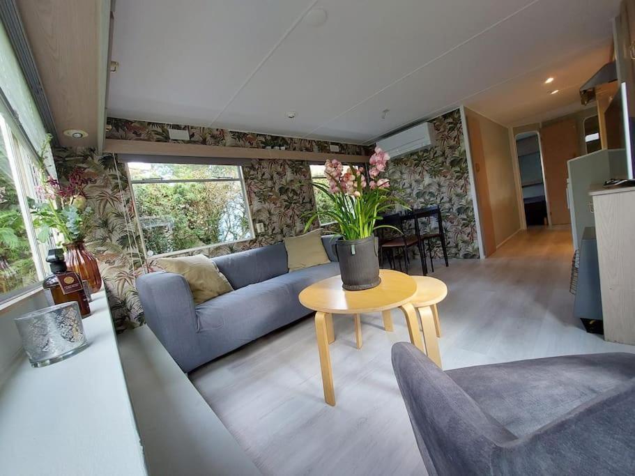 Te Huur: Leuke 4-Persoons Stacaravan Op Top Locatie! Hoenderloo Esterno foto