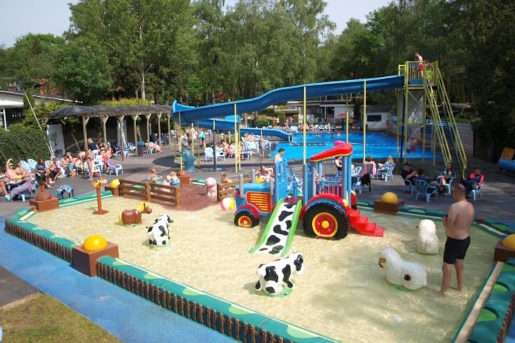 Te Huur: Leuke 4-Persoons Stacaravan Op Top Locatie! Hoenderloo Esterno foto