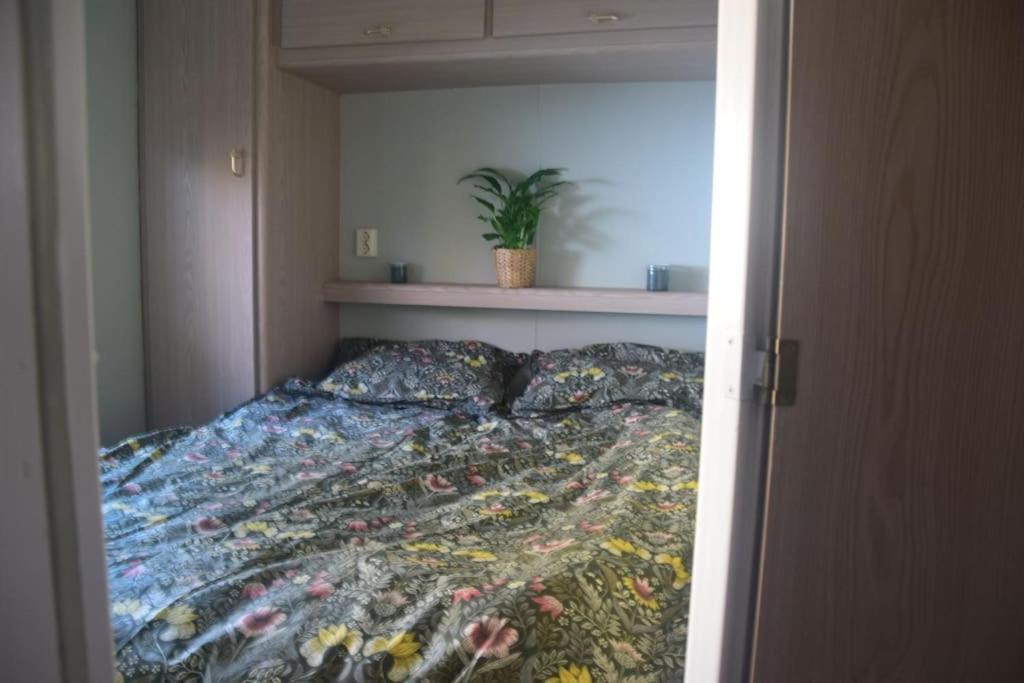 Te Huur: Leuke 4-Persoons Stacaravan Op Top Locatie! Hoenderloo Esterno foto