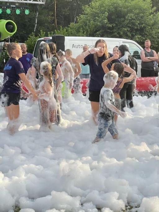 Te Huur: Leuke 4-Persoons Stacaravan Op Top Locatie! Hoenderloo Esterno foto